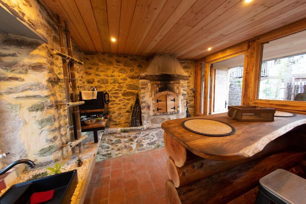 La Cabane Des Colibris Rieupeyroux  Екстер'єр фото